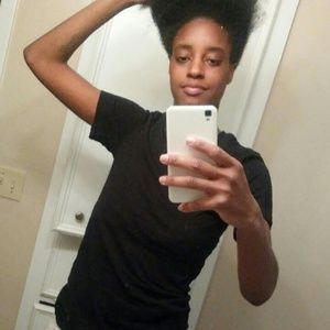 Meet your Posher, Lucy